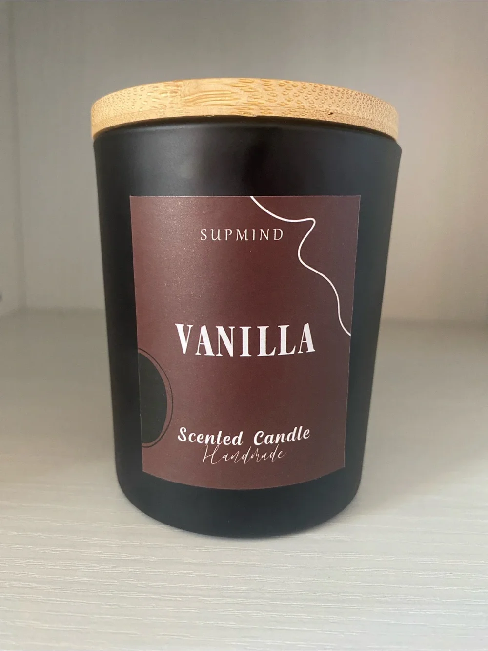 Handmade Vanilla Scented Soy Candle — 7 oz | Bamboo Lid